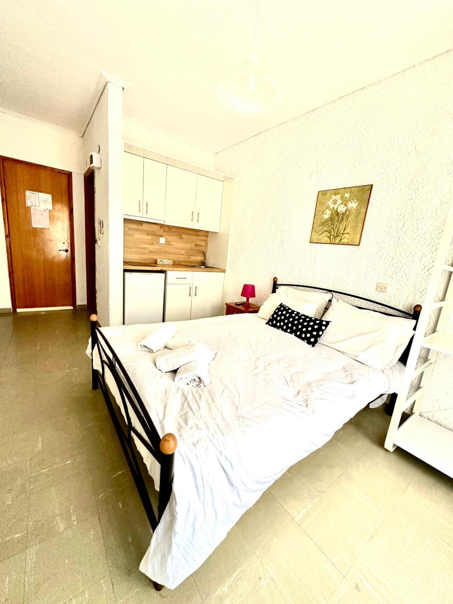 Katerina Apartments Néos Pírgos Chambre photo
