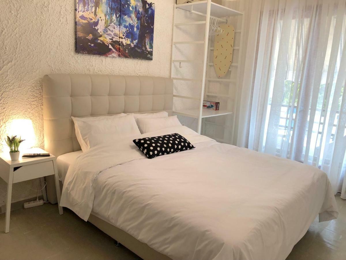 Katerina Apartments Néos Pírgos Chambre photo